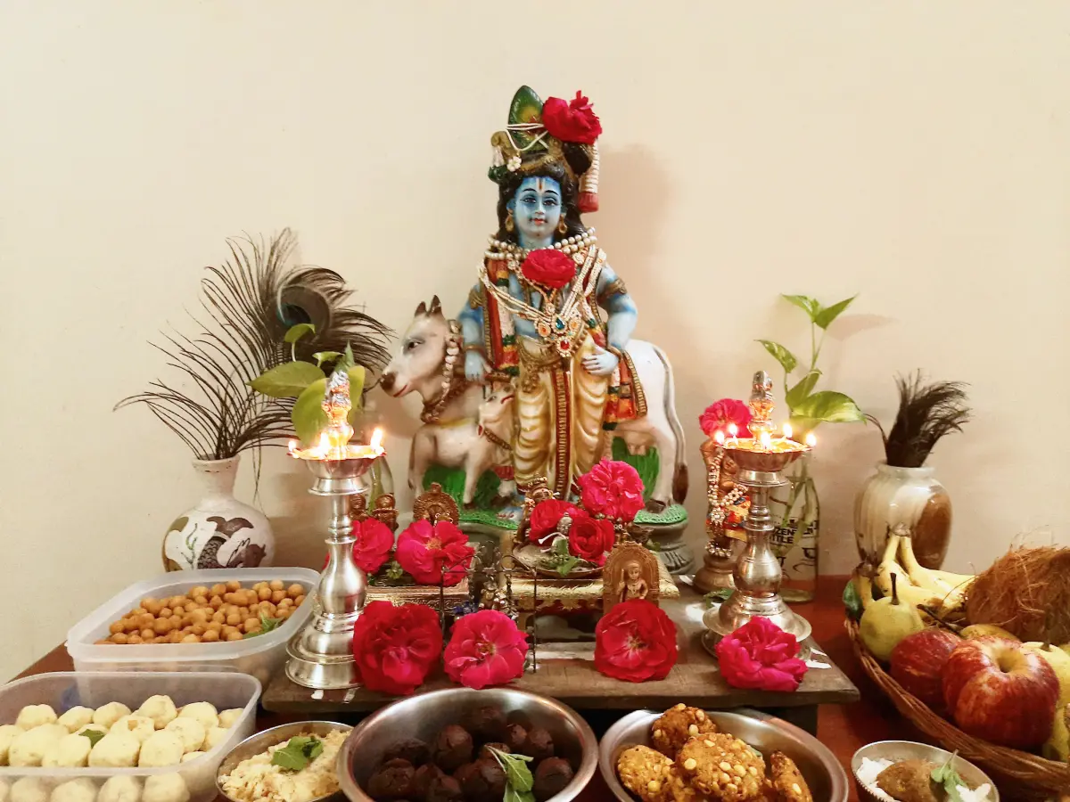 pandit ji for krishna janmashtmi